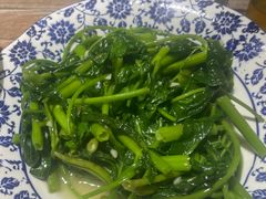 -三湘四水正宗湘菜(君峰路店)