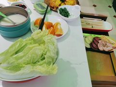 -洪氏嗨捞·广东猪肚鸡·椰子鸡火锅(西咸万象城店)