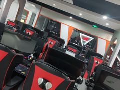 -鹏羽电竞馆(万盛东地铁站店)