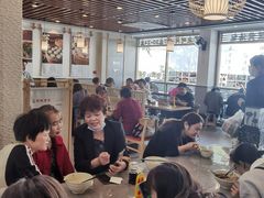 -佬钱湾仔(衣裳街店)