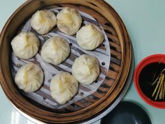 蟹黄汤包-食惠里小笼包面馆(越秀店)