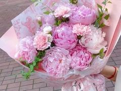 -何兮花店·气球派对鲜花店(马桥银春路万科城店)