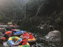 -安吉龙王山峡谷漂流