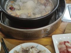 -濠轩阁特色生蚝火锅(水湾路店)