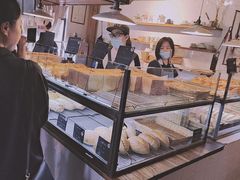 面包甜点陈列柜-仙峰天然面包(迎宾路店)