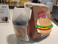 -麦当劳(深圳北站B2检票口楼上)