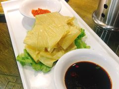 现捞豆皮-灶东家民间菜(回兴店)