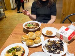 -清真吴记门钉肉饼·喜多利