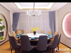 -荷塘秋月·本帮江浙菜(国权路店)