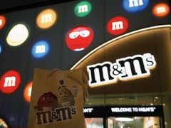 -m豆巧克力世界(上海世茂广场店)