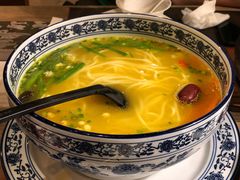 精品云南过桥米线-滇越乘象云南餐厅(豆各庄店)