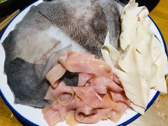 经典三拼-白乐天毛肚火锅馆(解放碑店)