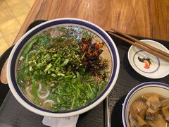 -云阿蛮云南生烫牛肉米线(奉贤路店)