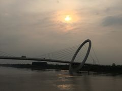 -南京眼步行桥