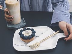 拿铁-UNI UNI(环亚凯瑟琳店)