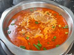 -黄利砖万峰林布依特色酸笋牛肉馆