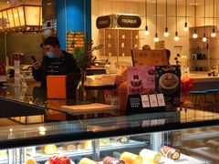 面包甜点陈列柜-卷心卷意·轻甜蛋糕(新光天地店)