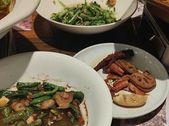 -黄泥岗·地道湖北菜(奥特莱斯店)