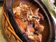 石锅鸡-南湖船菜大酒店