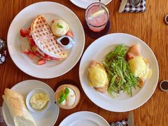 -ROAST coffee & eatery