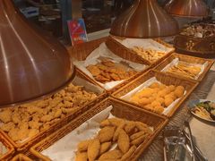 -绿岛港轩海鲜烤肉涮锅自助餐厅