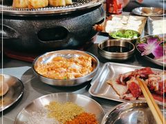 -围炉肉舍•炭烤活鳗•丹东海鲜烤肉(步行街店)