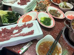 -四囍码头海鲜烧烤自助火锅(外滩南京东路悦荟广场店)