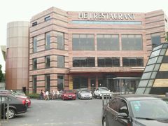 院内停车场-泳远游泳培训俱乐部(东方体育中心店)