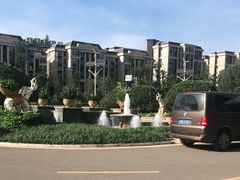 -七彩云南古滇温泉山庄