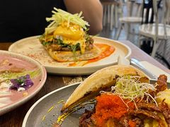 -FLOVIE FLORIST CAFE