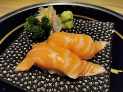三文鱼寿司-大和食乐·鲜和牛酸汤火锅(环宇荟店)