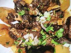 炖牛肉，炖牛排，-陕北四窑洞(巨丰店)