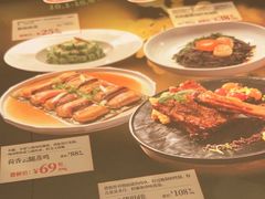 -港丽餐厅(来福士店)