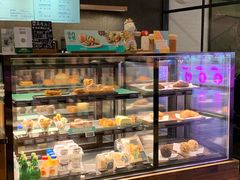 面包甜点陈列柜-星巴克臻选(广州东山锦轩店)