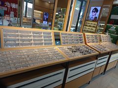 -光明眼镜·蔡司授权(徐泾店)