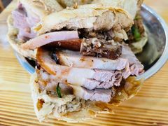 烧饼夹肘子肉-昌顺马记小吃店(昌盛园店)
