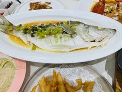 -万龙洲海鲜(大兴绿地缤纷城店)