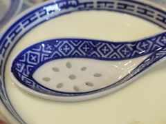 -广信牛奶甜品世家(台东店)