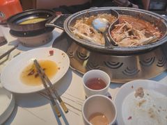 -阿瓦山寨·湘菜现炒·剁椒鱼头王(咸阳总店)
