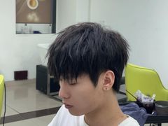 -鸿通城购物中心