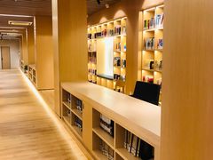 -漕河泾街道图书馆(漕河泾社区文化活动中心店)