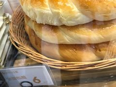 老面包圈-昆明冠生园·蛋糕·面包(南强街店)