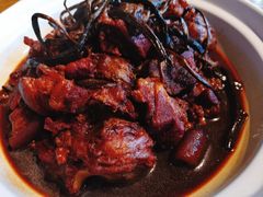 茶树菇焖肘子-局气烤鸭·北京菜(前门店)