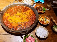 -四小区火锅·巷子里的重庆火锅(花照壁店)