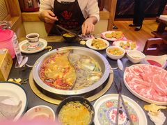 -沸炉重庆老火锅(军事博物馆店)