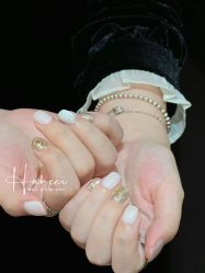 -花岐款式专研健康美甲沙龙