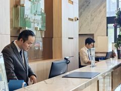 -上海虹桥西郊假日酒店