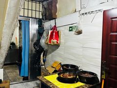 -石灰市毛记烧鸡公(解放碑店)