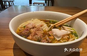 Old Ginger Stewed Chicken Noodles