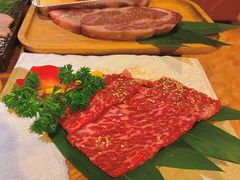 -炼火烤肉店